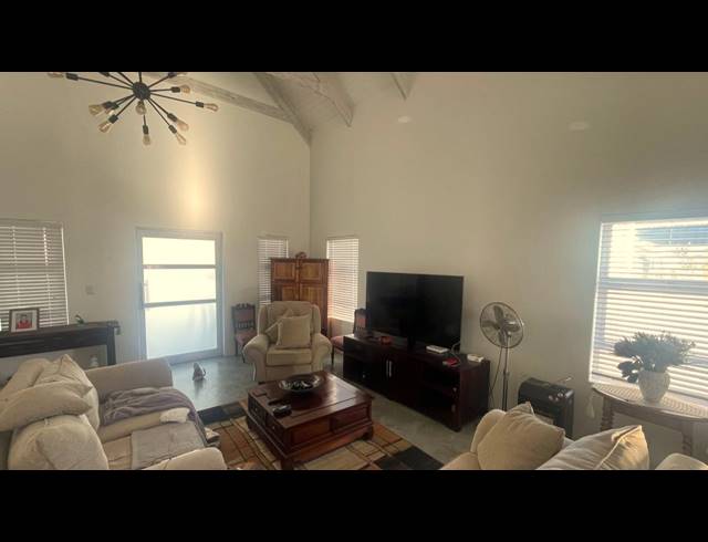3 BEDROOM HOUSE FOR SALE IN LAMPIESBAAI